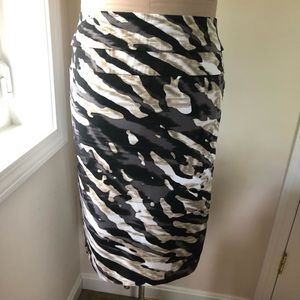 Pencil skirt fully lined off camo print